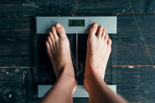 feet scale help track weight loss
