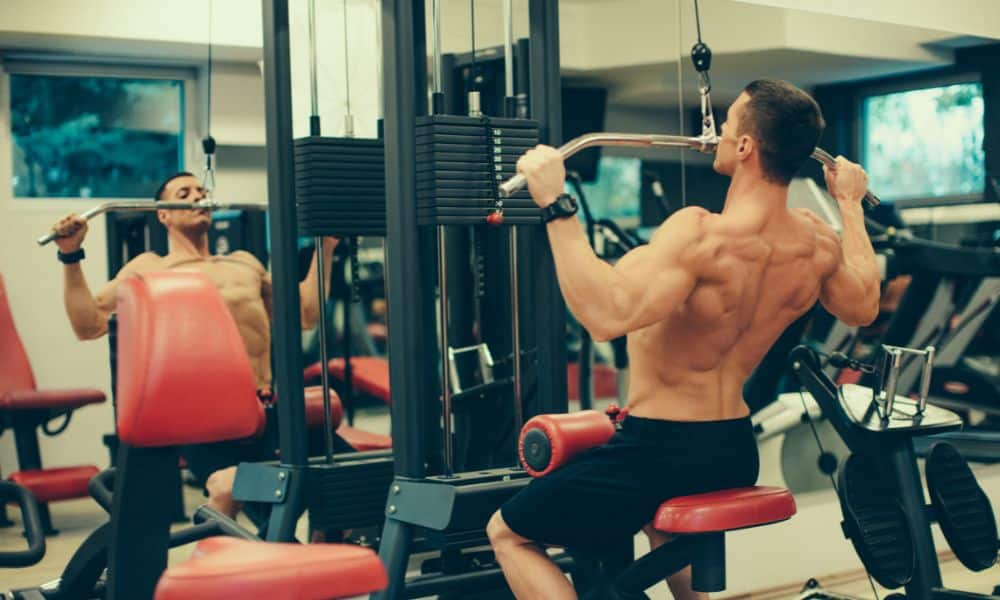 Lat Pulldown - A Back Exercise that Builds Bigger Muscles