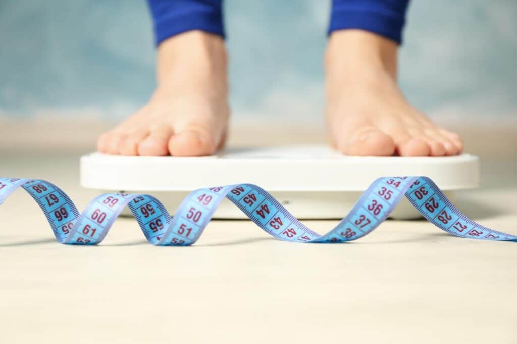 how to use motivation for weight loss with a scale and measuring tape