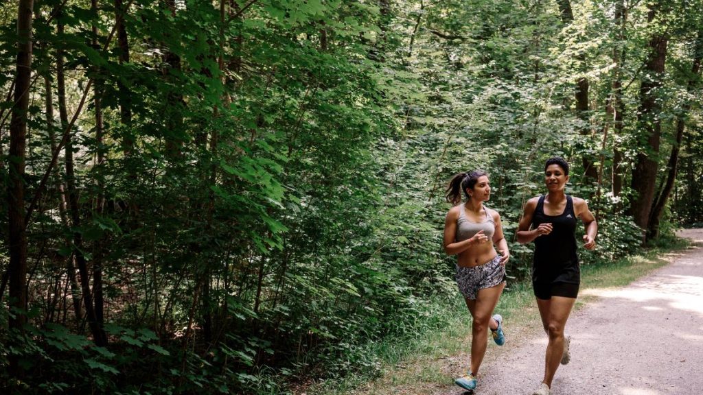 How to Stay Active and Healthy While Enjoying Your Weekend