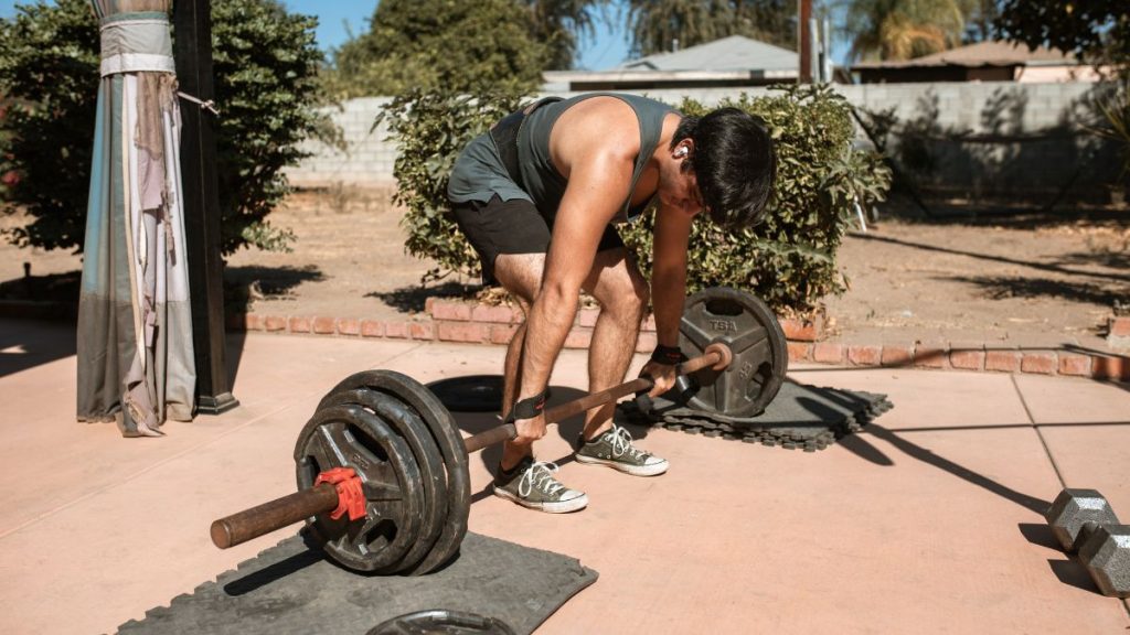 Deadlifts for Back Thickness and Strength Maximize Your Gains